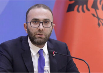 McGonigal pranoi fajësinë, Bardhi: I ka shërbyer Edi Ramës për interesat e tij politikë