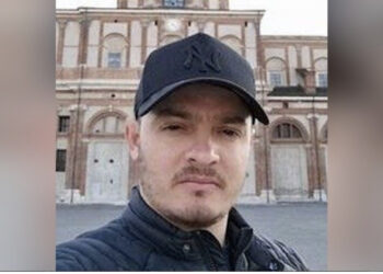 Vrau këngëtarin e njohur për një vajzë! Kush është i riu që u kap me fishek në “gojë”?