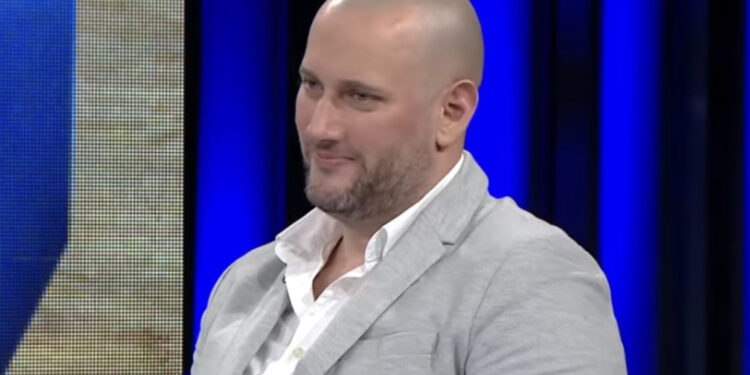 Kush ia ndërroi mendjen? Florjan Binaj i futet politikës