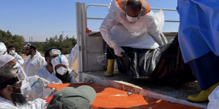 Përmbytja “Biblike’ në Libi/ Ndodh mrekullia, nxirret e gjallë nga rrënojat familja me 5 anëtarë