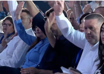 Miratohet statuti i ri i PD-së: Basha si Enveri, kryetar deri në vdekje, zgjidhet edhe shef grupi