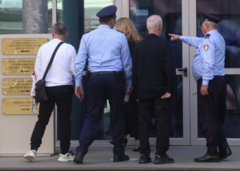 Këshilla për vëllanë biznesmen: Futu me këmbën e djathtë në gjykatë