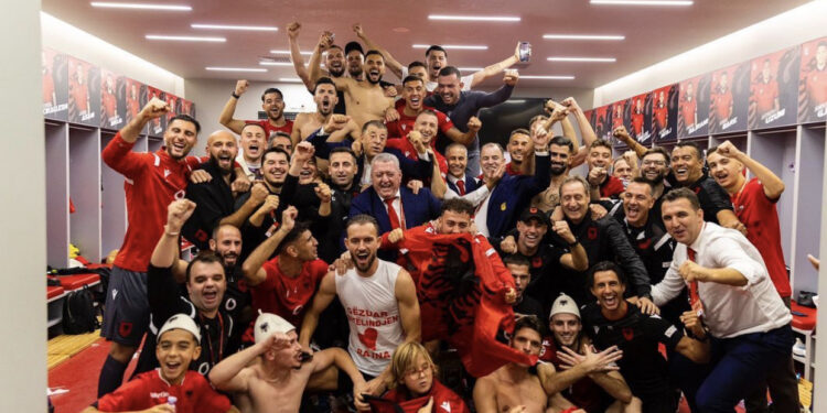 Fitoret e njëpasnjëshme, Sylvinho dedikim për shqiptarët: Forca, së bashku jemi më të fortë