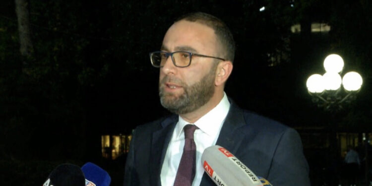 Grushte në Parlament/ Bardhi: PS na provokoi! Rezistencë ekstreme, Basha pushim