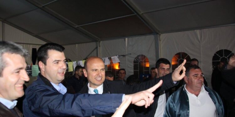 Detaje/ Si ndalua në aeroportin e Rinasit Jamarbër Malltezi