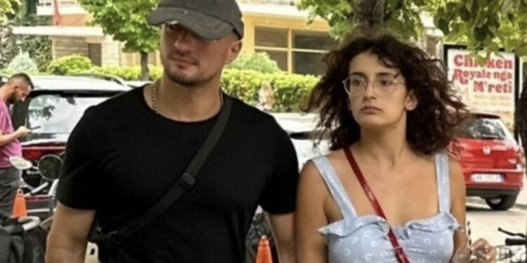 Kristi Aliaj në prag të fejesës? Kapet “mat” me një vajzë në rrugët e Tiranës