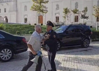 Përplasje mes policisë, minatorëve dhe pensionistëve para parlamentit