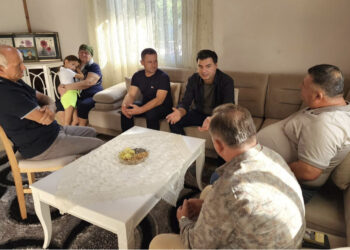 “Situata ekonomike, e vështirë”, Basha takim me banorët në Dimal: Ndryshimi vjen përmes forcimit të llogaridhënies nga pushtetarët