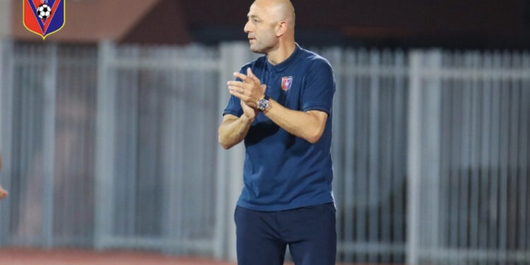 Zyrtare, trajneri Memelli largohet nga Vllaznia