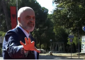 “Tanët janë të pakënaqur”, Rama “show” me gazetarët e huaj: A po ju trajtojnë mirë?