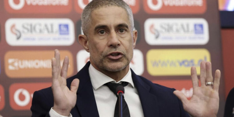 Broja gati/ Sylvinho premton spektakël me Çekinë: E bukur, e fortë dhe e shpejtë