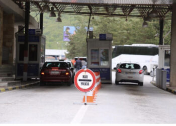 Kapet në Kapshticë një polak me armë