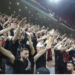 VIDEO/ Spektakël në tribuna, “Tifozave Kuq e Zi” nisin Show-n, atmosferë elektrizuese në “Air Albania”