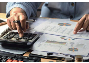 LISTA/ 262 profesionet e lira që do të paguajnë taksën e re