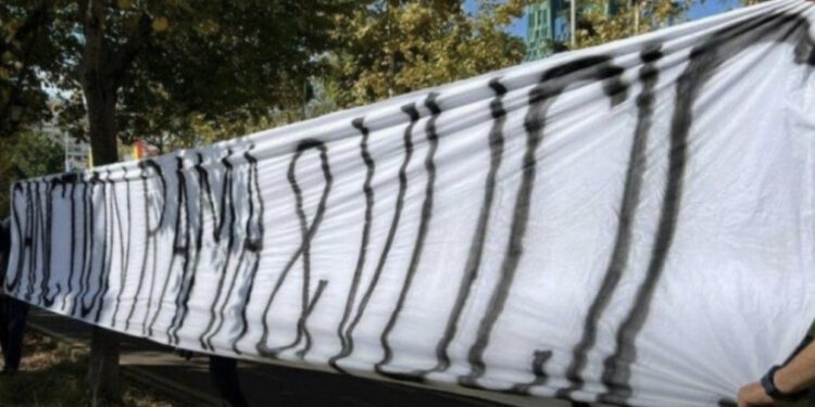 “Sanksiononi Ramën dhe Vuçiçin”, tre të rinj thyejnë perimetrin e sigurisë, mesazh liderve të BE