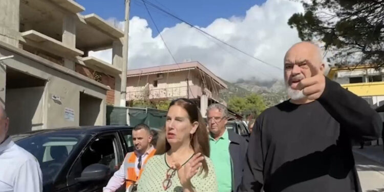 Rama i “tërheq” veshin kryetarit: Ferra, plehra, teneqe! O Jorgo ç’bëhet kështu?