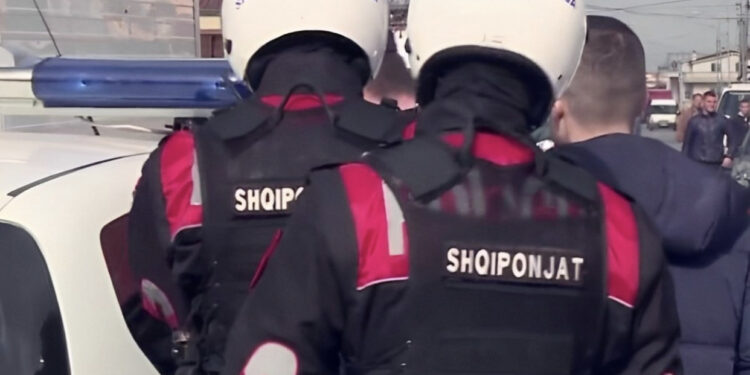 Punonte si truprojë pas orarit zyrtar/ Çfarë e shtyu efektivin e Shqiponjave të qëllojë me armë në Tiranë?