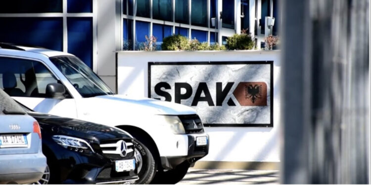 SPAK u fut brenda familjes Berisha, zyrtarë të ambasadës së SHBA shkojnë në prokurori