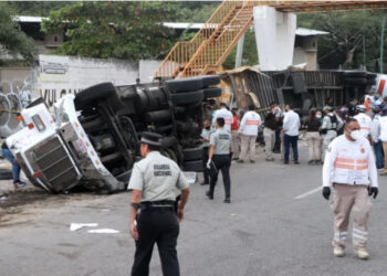 Përmbyset kamioni,10 të vdekur, mbi 20 të plagosur