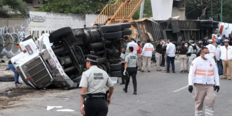 Përmbyset kamioni,10 të vdekur, mbi 20 të plagosur