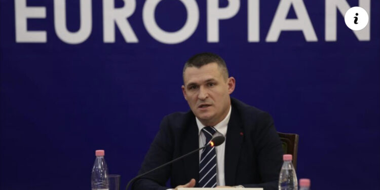 “SPAK të hetojë vetëm korrupsionin e madh”/ Dumani në Kuvend: “50 mijë lekshi” na shkakton mbingarkesë