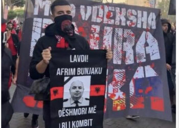 VIDEO/ Jo vetëm “Tifozat Kuq e Zi”, “Plisat” elektrizojnë ambientin para sfidës ndaj Çekisë