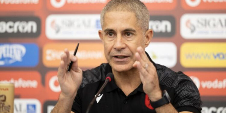 Trajneri Sylvinho jep lajmin e keq: Broja nuk do jetë i gatshëm ndaj Çekisë, arsyeja