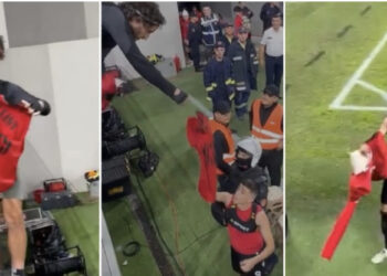 FOTO/ Ballist Morina bën gjestin fisnik, i dhuron familjes së “Dëshmorit të Kombit”, bluzën e Jasir Asanit