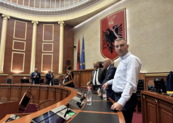 Opozita përgatitet për “luftë” në Kuvend! Rama jep porositë për deputetët