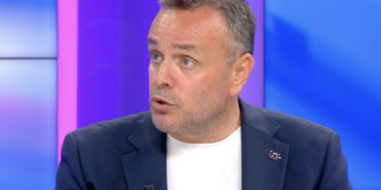 U “kryqëzua” për videon erotike, Karamuço: Dora e krimit po kërkon të më vërë në pozitë të vështirë