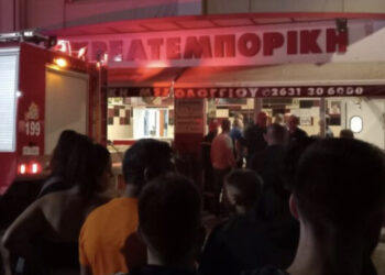 Makineria e mishit i mori jetën, përcillet për në banesën e fundit 50-vjeçarja shqiptare