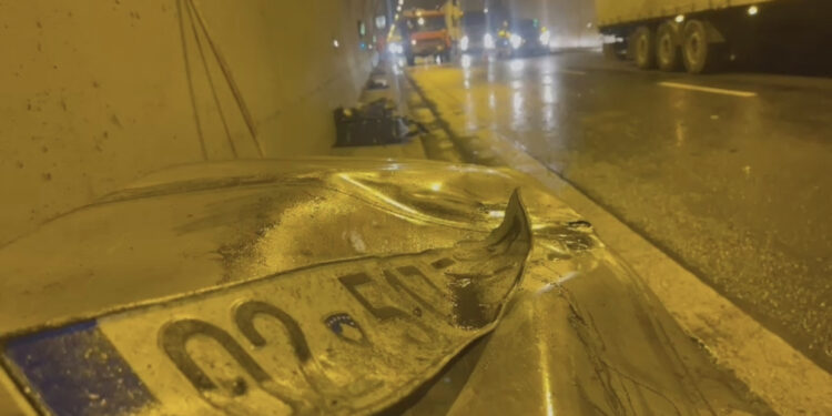 Aksidenti në Tunelin e Kalimashit, policia jep detaje: Dy të vdekur dhe tre të lënduar