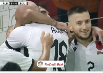 GOOOOL/ Shpërthen festa në “Air Albania”, Laçi gjen golin e avantazhit