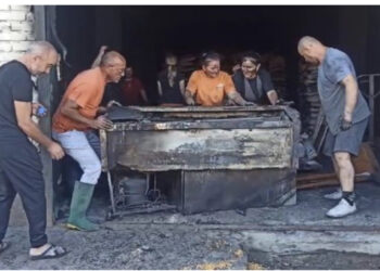 Zjarr në magazinat e fabrikës së miellit në Laç, pronari: 40 milionë lekë dëme