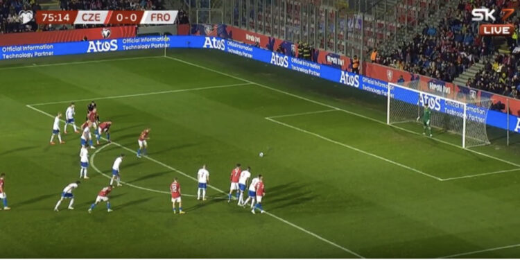 VIDEO/ Çekët ende të shokuar nga “dushi i ftohtë” në Shqipëri, fitojnë me vuajtje përballë Ishujve Faroe!