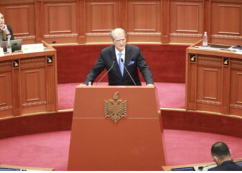 Berisha pasqyron problemet e universiteteve: Drejt sistemit selektiv si në diktaturë