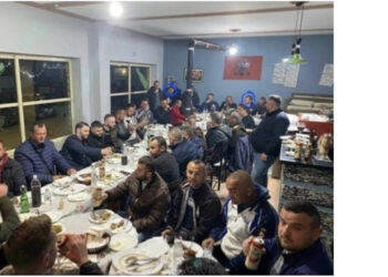 Skandal i rëndë/ I shpalluri në kërkim, Suel Çela shfaqet në foto me Taulant Ballën…