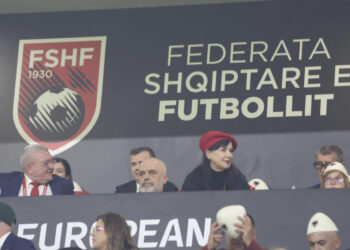 Fitorja e kombëtares/ Berisha: E patë mbrëmë Ramën në stadium? Nxinte sterrë…