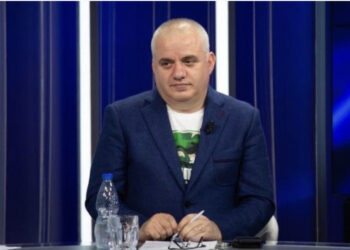 “100 mijë euro nata në Dubai!”/ Artan Hoxha rrëzon “ekspertin” Karamuço për videon e vajzës së showbiz