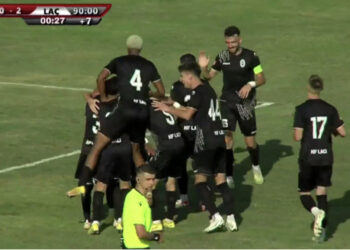 VIDEO/ Josa e nis me “këmbën” e mbarë, Laçi shokon Tiranën në “Selman Stërmasi”