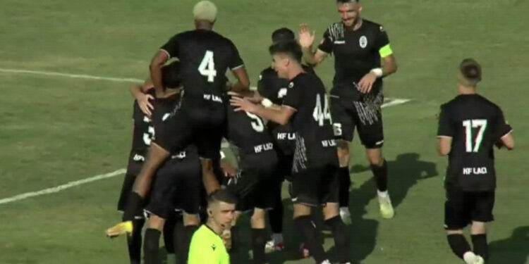 VIDEO/ Josa e nis me “këmbën” e mbarë, Laçi shokon Tiranën në “Selman Stërmasi”