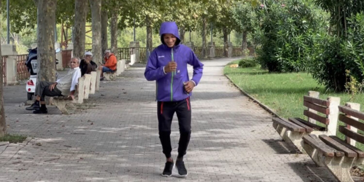 Kampioni i lagjeve të varfra, historia e 24-vjeçarit që mposhti paragjykimet