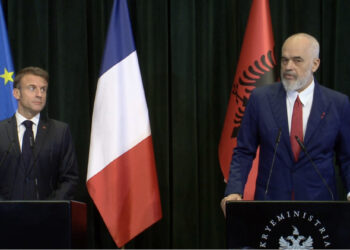 Lufta në Izrael/ Macron nga Tirana: Duhet angazhim i ri për një proces paqeje