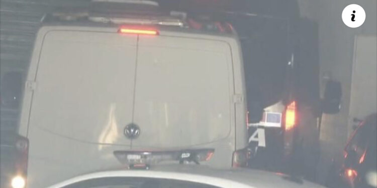 Dhëndri i Berishës futet me pranga në duar në gjyq