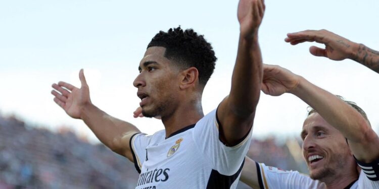 VIDEO/ Bellingham “magjik”, Real Madrid fiton me përmbysje ndaj Barcelonës