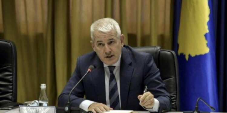 Sveçla: Arrestimi i Radoiçiç, një farsë! Dimë për një kamp ku Serbia përgatit terroristë