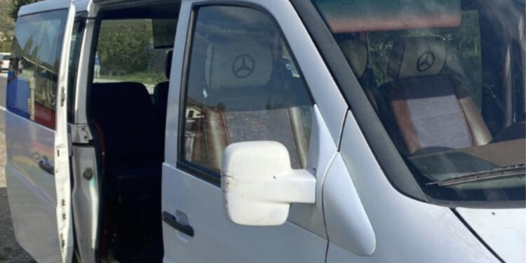 “Ishte zënë me burrin”! Gruaja u hodh nga furgoni, shoqja: Këtë mëngjes donte që…