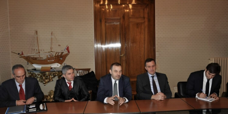 Koncesioni 100 milionë dollarë! Gjykata lë në burg dy miqtë e Ilir Beqjas