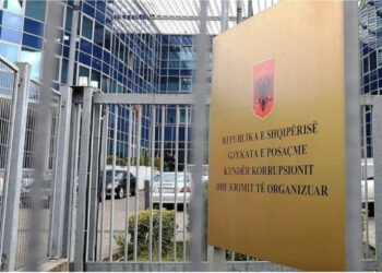 Rryshfet për leje ndërtimi, gjykata dënon 4 zyrtarët e Bashkisë Dimal