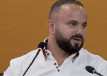 Rama largohet! Ndërtuesi: Veliaj zvarrit lejet, heshtje nga frika, do iki nga Shqipëria